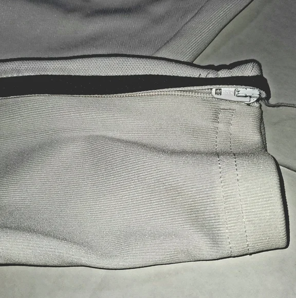 Adidas track pants and joggers. White with black stripes. Unisex youth XS. - Picture 4 of 14